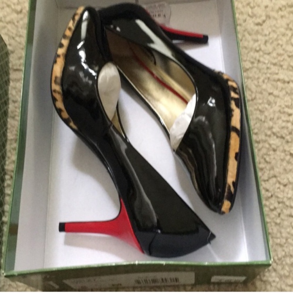 J. RENEE RED BLACK LEOPARD HIGH HEELS BRAND NEW WITH TAGS BOX US 6.5